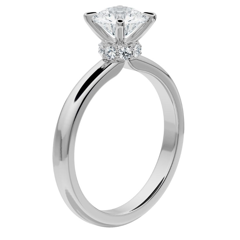 Anillo de compromiso Isabel con halo escondido y Diamantes creados