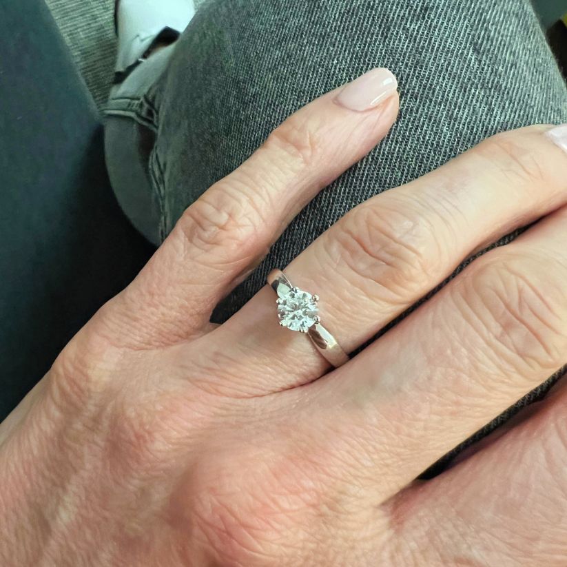 Rocío Solitaire Engagement Ring with Created Diamond