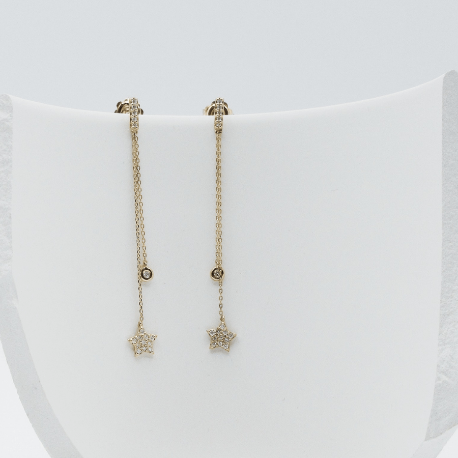 Boucles d'oreilles longues en diamant créé par les Perséides