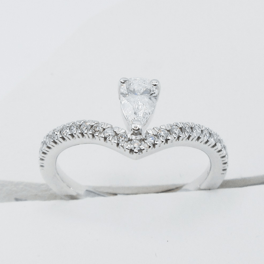 Anillo Vintage Drop con Diamantes creados