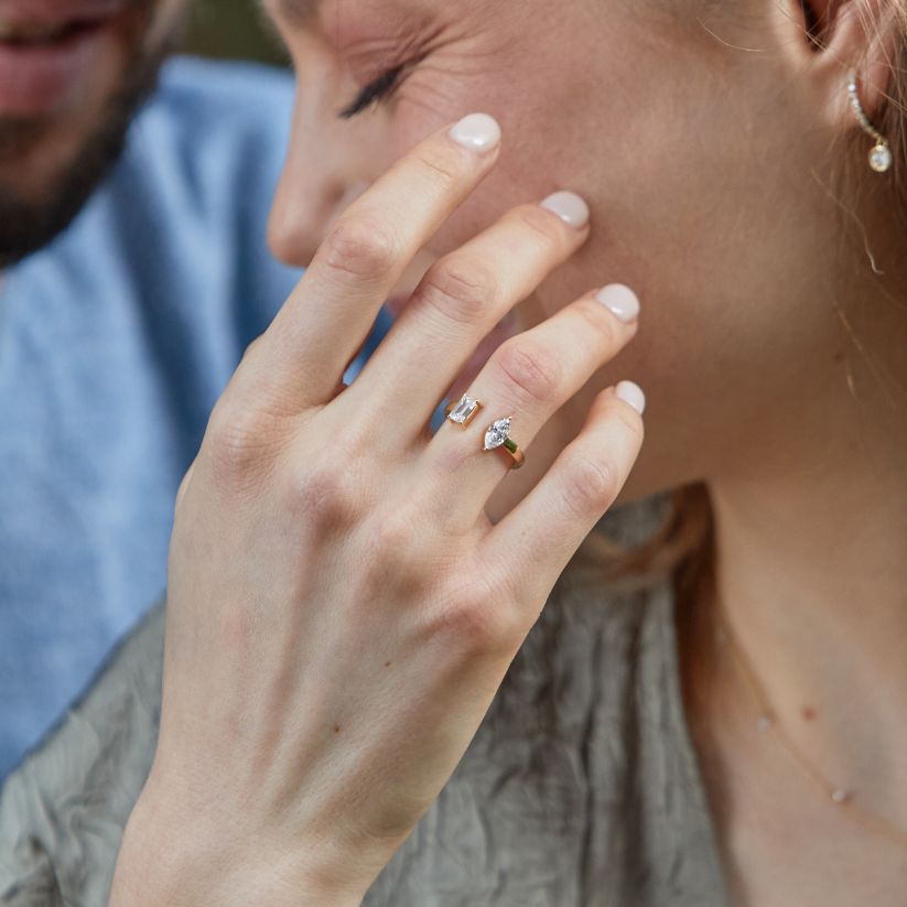 
                  
                    Bague Lerala avec diamants créés
                  
                