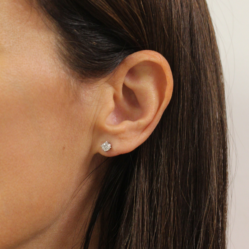 
                  
                    Sumin Dormilonas Earrings with lab diamonds · fast delivery
                  
                